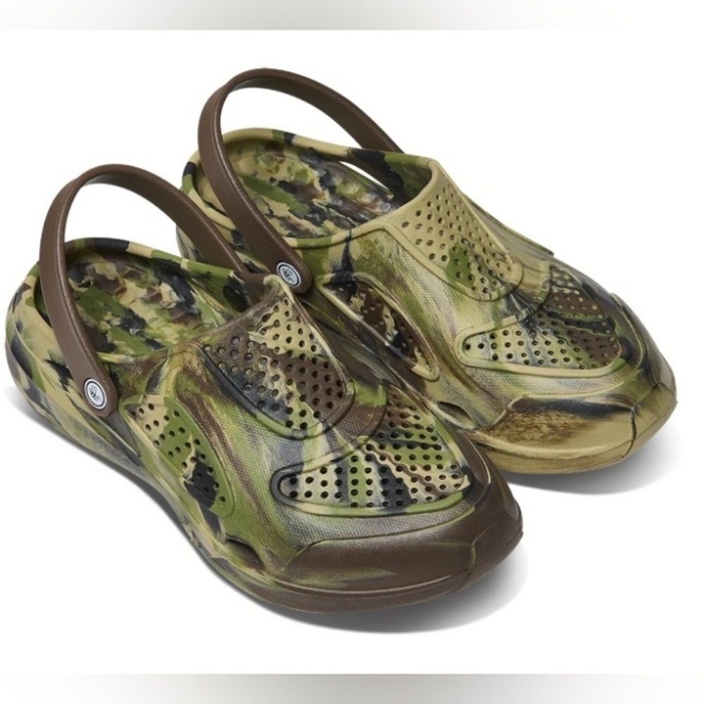 Men's Joybees Camo Retro Clog Sandals     Various Sizes.   NWT